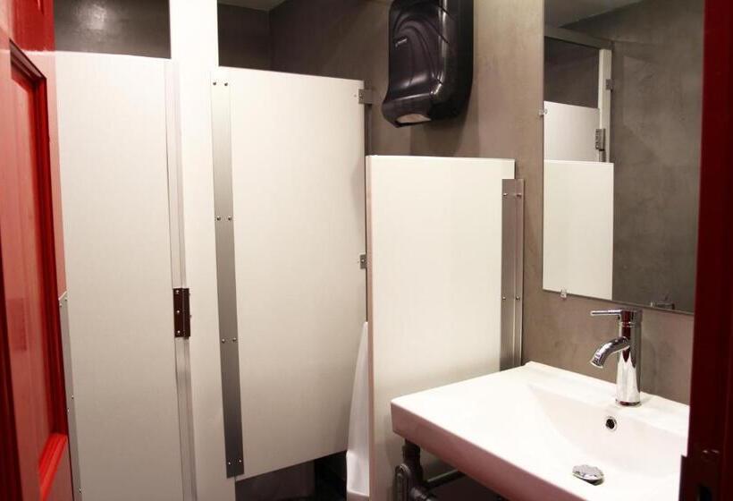 Cama em Quarto Compartilhado, Crates At The Gaythering   Men Only   Hostel