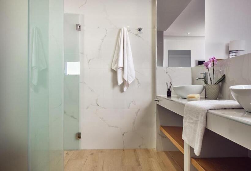 Люкс, Cavo Orient Beach Hotel & Suites