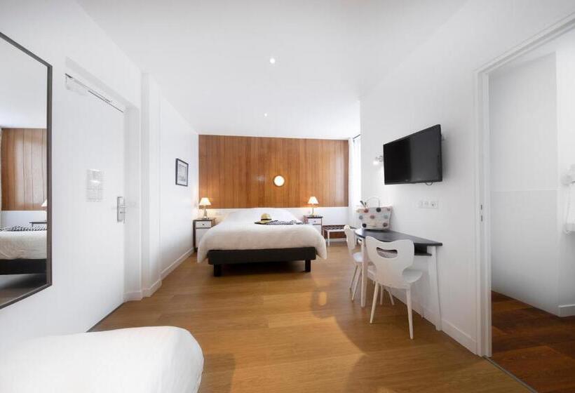 Номер Стандарт Трехместный, Hôtel Spa De La Citadelle Lorient