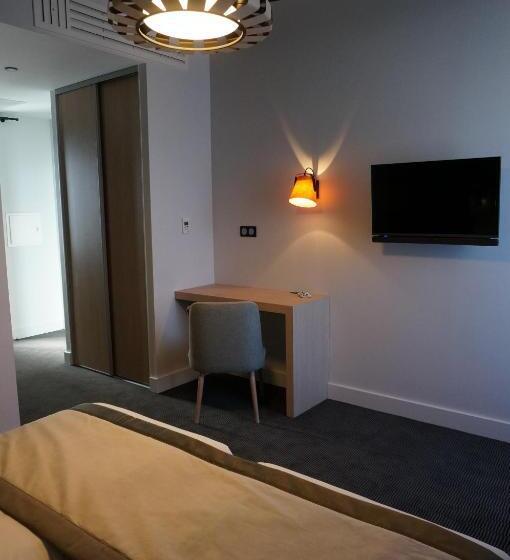 Номер Стандарт Трехместный, Hôtel Saint Roch, Saint Ybard