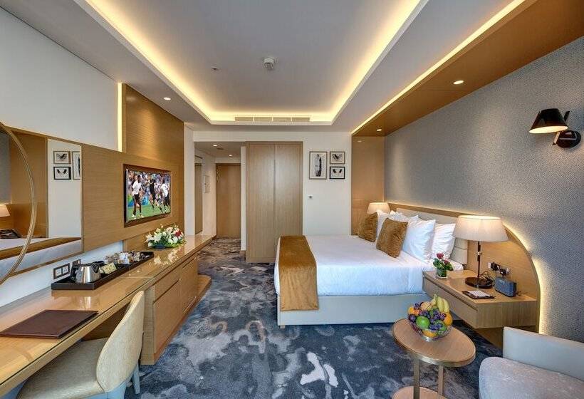 带大床的行政房间, The S Hotel Al Barsha
