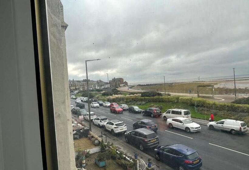 オーシャンビューのスタンダードシングルルーム, The Clifton Seafront