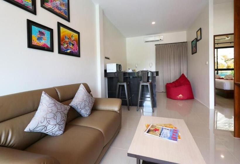 패밀리 룸, The Scene Cliff View Villas