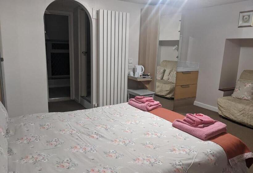 Номер Стандарт, Cwmbach Guest House