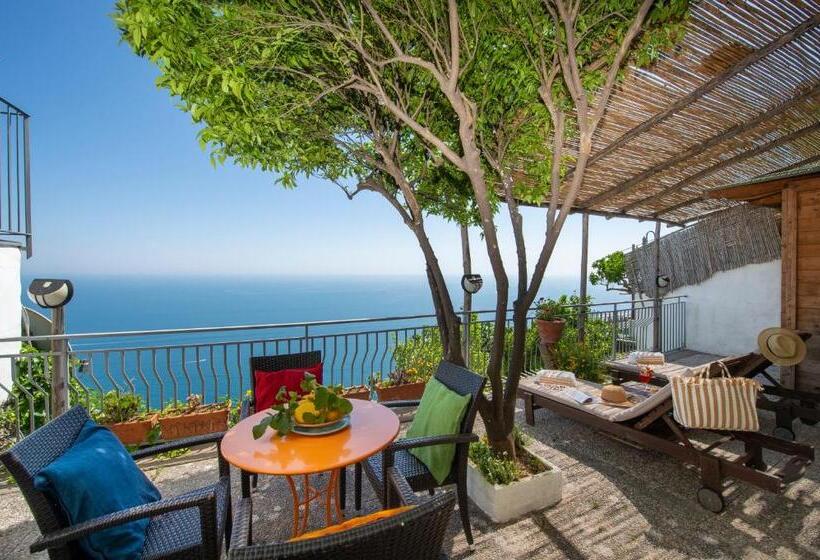Апартаменты 1 Спальня Вид на Море, Amalfi Residence