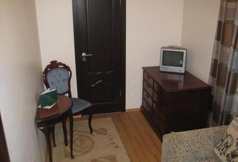 اتاق اکونومی, Columba Livia Guesthouse