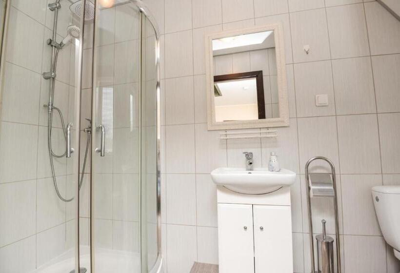 اتاق اکونومی, Columba Livia Guesthouse