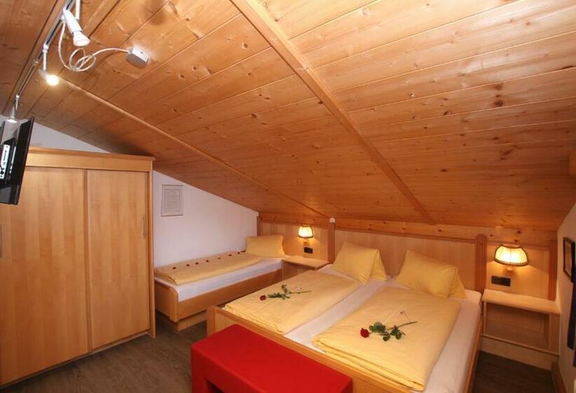 Quarto Triplo Estandar, Gästehaus Alpina