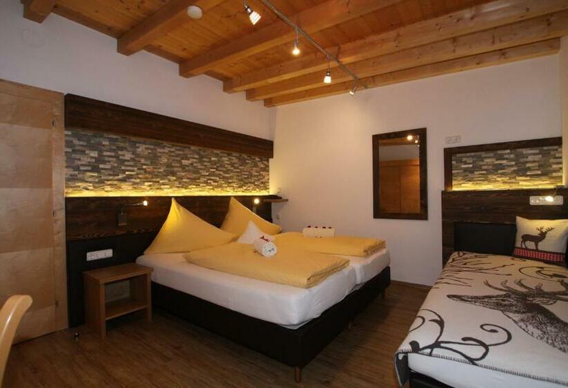 Quarto Triplo Estandar, Gästehaus Alpina