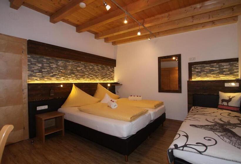 Apartamento 3 Dormitórios, Gästehaus Alpina