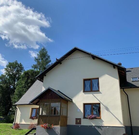 آپارتمان 4 خوابه, Penzion Na Bobrovníku
