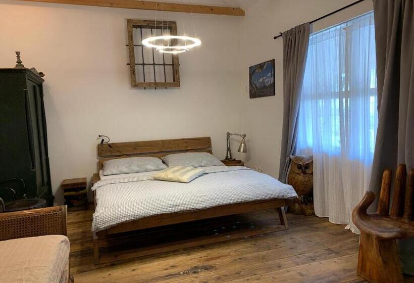 اتاق لوکس سه تخته, Pension Sebastian