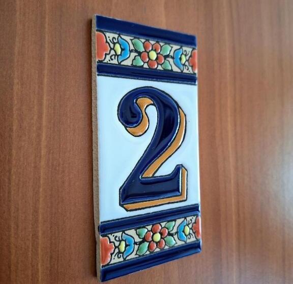 اتاق اکونومی, Pension Sebastian