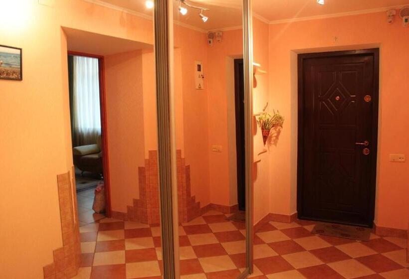 اتاق لوکس چهار تخته, Apart Hotel On Preobrajenskaya 24