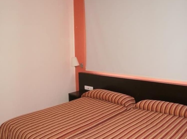 スタンダードルーム, Area De Servicio El Rebollar