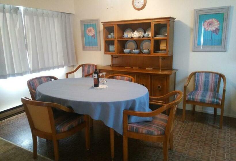 带2个卧室的公寓, Rosedale Manor