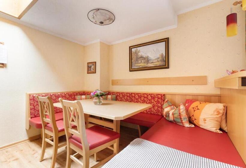 Апартаменты 3 Спальни, Pension Glockenstuhl