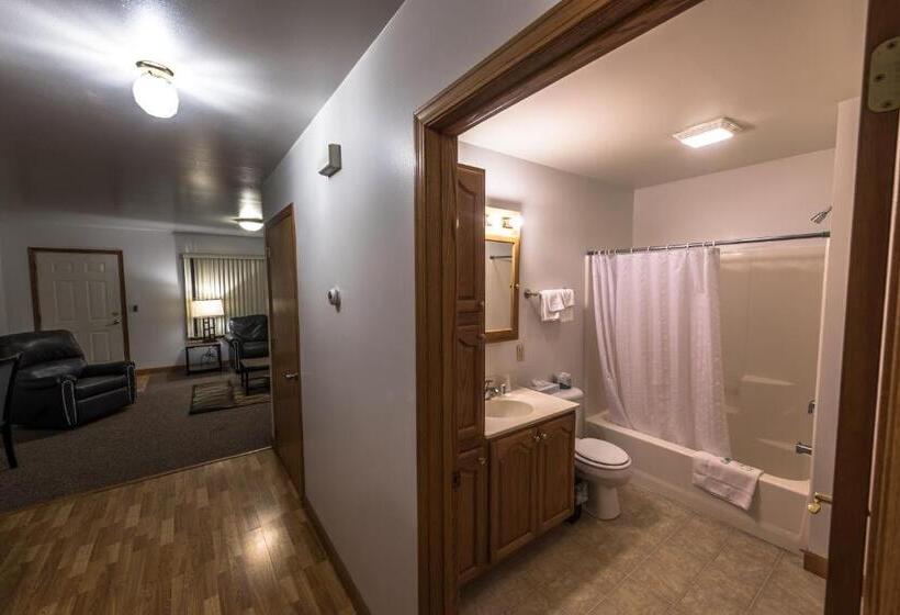 Люкс 2 Спальни, Draft Horse Inn And Suites