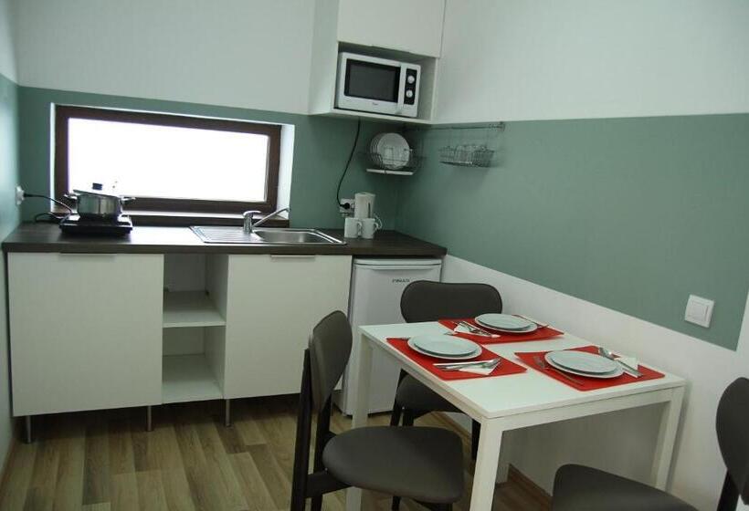 إستوديو بريميوم, Studio Apartcity