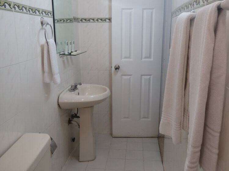 Номер Стандарт Трехместный, Hostal Cocos Inn