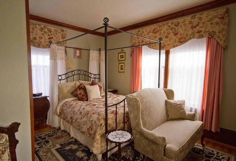 Люкс, Victoria's Historic Inn