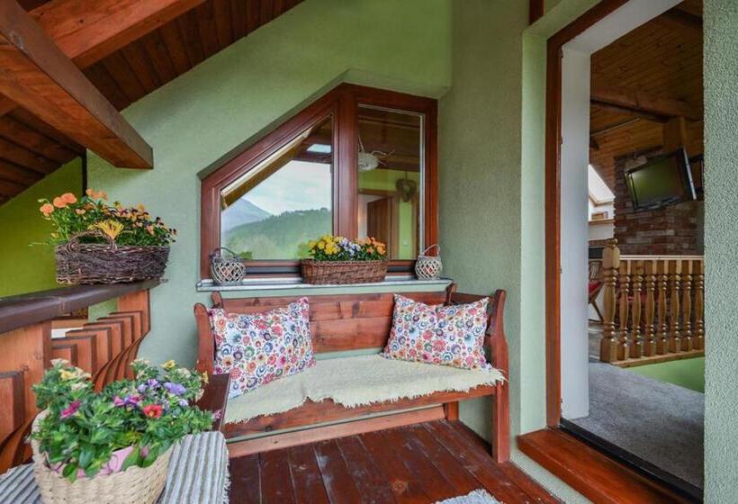 Апартаменты Superior 2 Спальни, Holiday Resort švárny