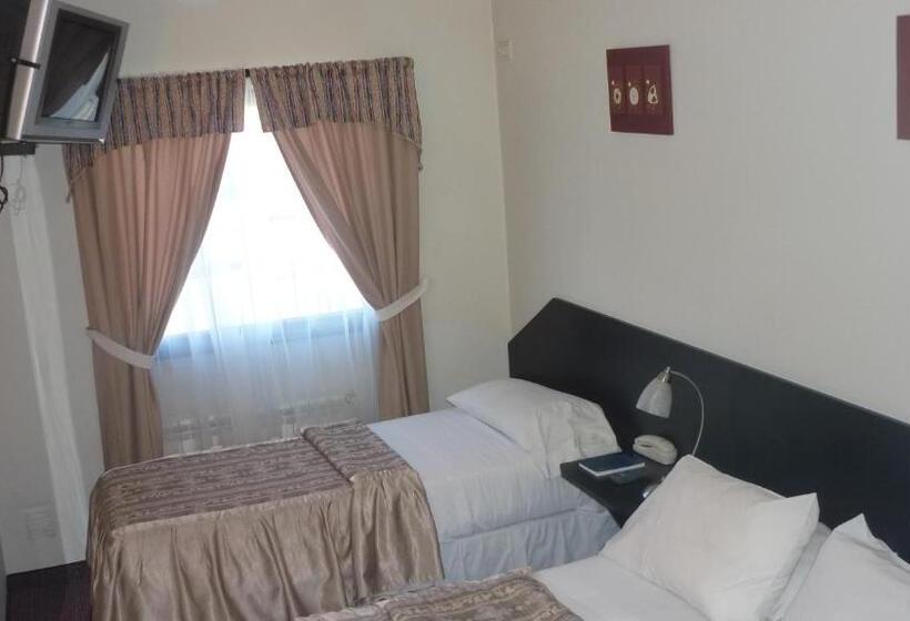 اتاق استاندارد چهار تخته, Apart Hotel Austral