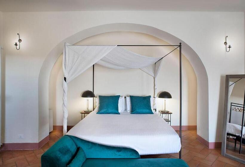 سوییت لوکس, Palazzo Massaini   La Pieve