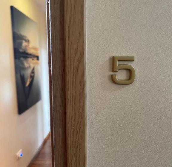 Люкс Deluxe 2 Спальни, Gites Du Caylar   Chambres Et Appartments
