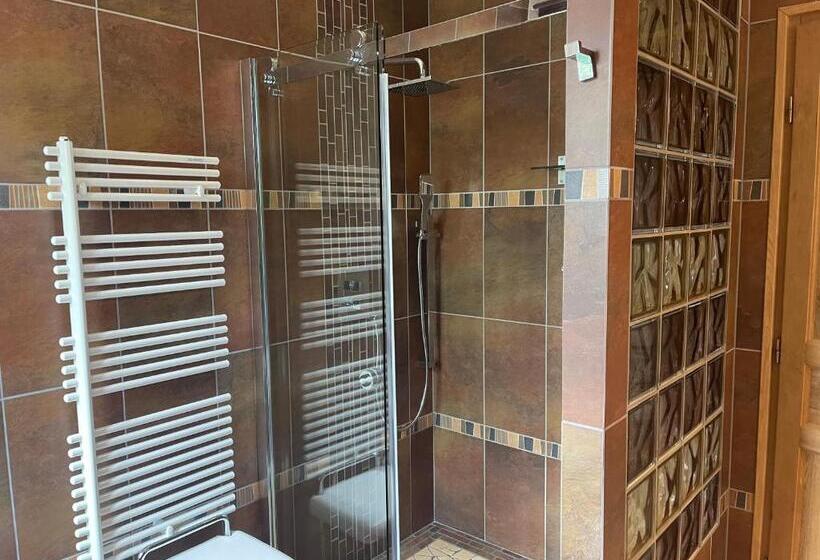 Люкс Deluxe 2 Спальни, Gites Du Caylar   Chambres Et Appartments