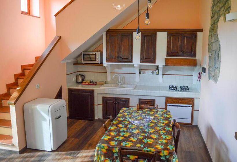 Вилла 3 Спальни, Agriturismo Vezzano