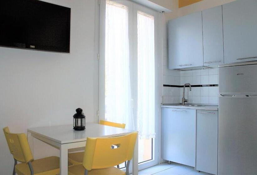 Apartamento 1 Dormitório, Residence Fiorella
