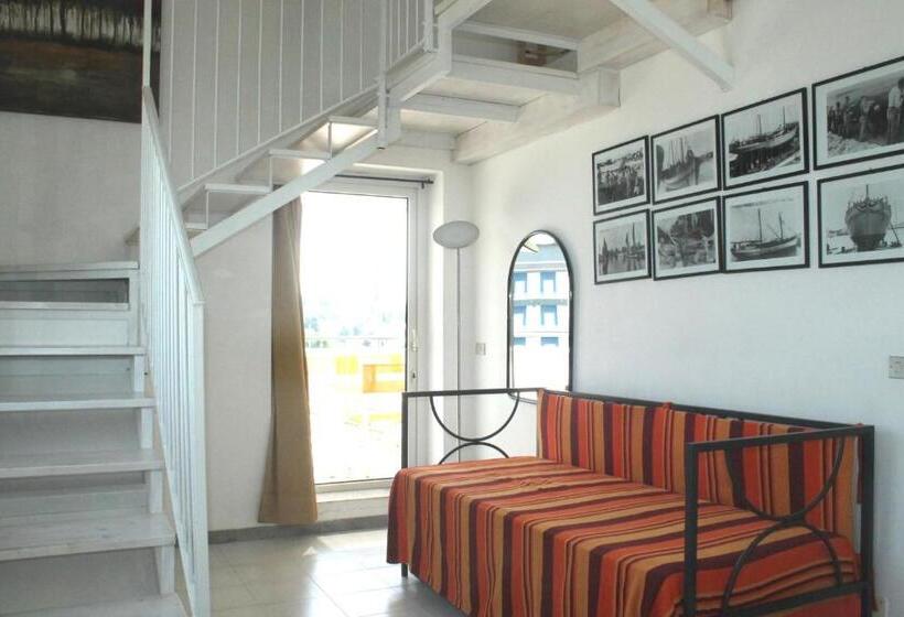 Apartamento Dúplex 1 Dormitório, Residence Fiorella