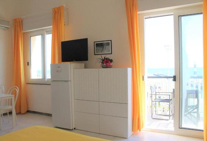 Estúdio Estandar com Sacada, Residence Fiorella