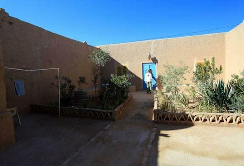 خانه 2 خوابه, Auberge Chez Julia