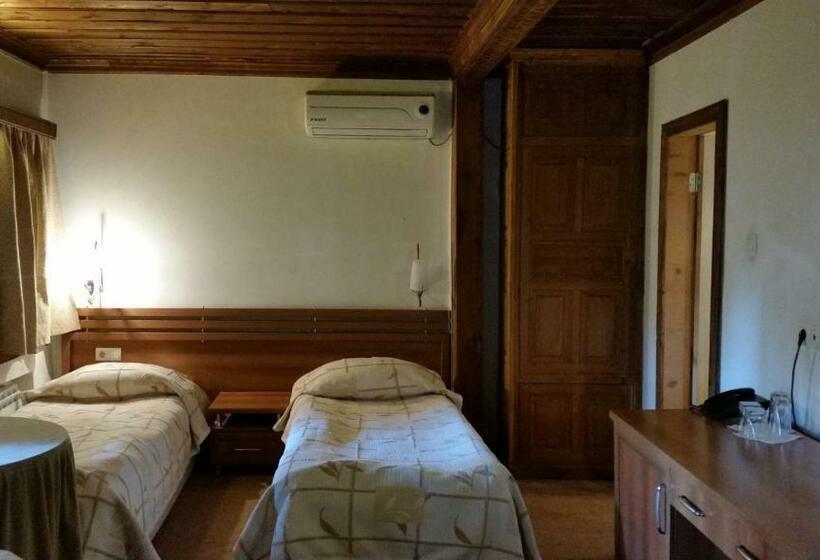 스탠다드 트리플 룸, Chakarova Guest House