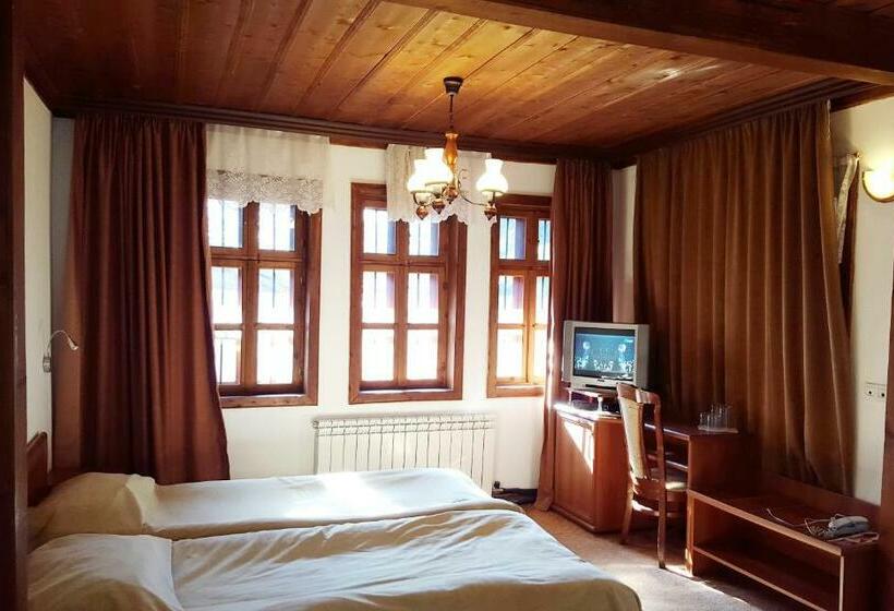스탠다드 트리플 룸, Chakarova Guest House