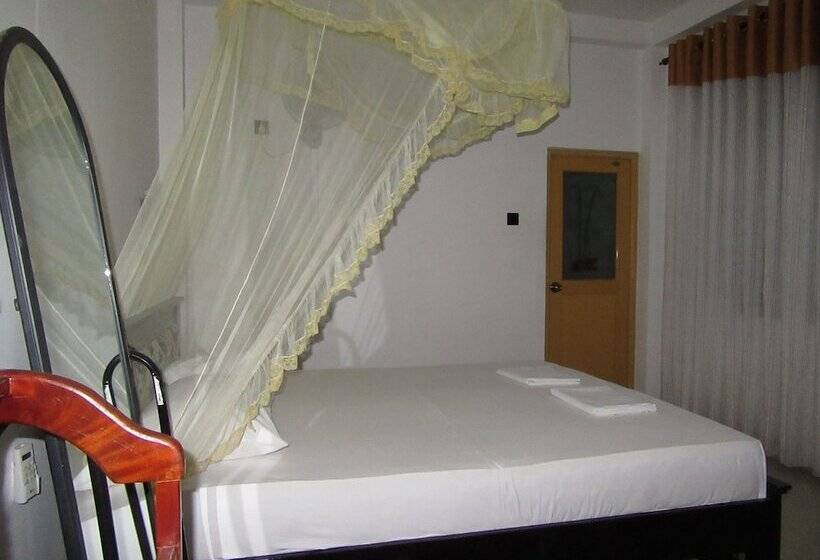 Номер Стандарт, Extremehost Guest House