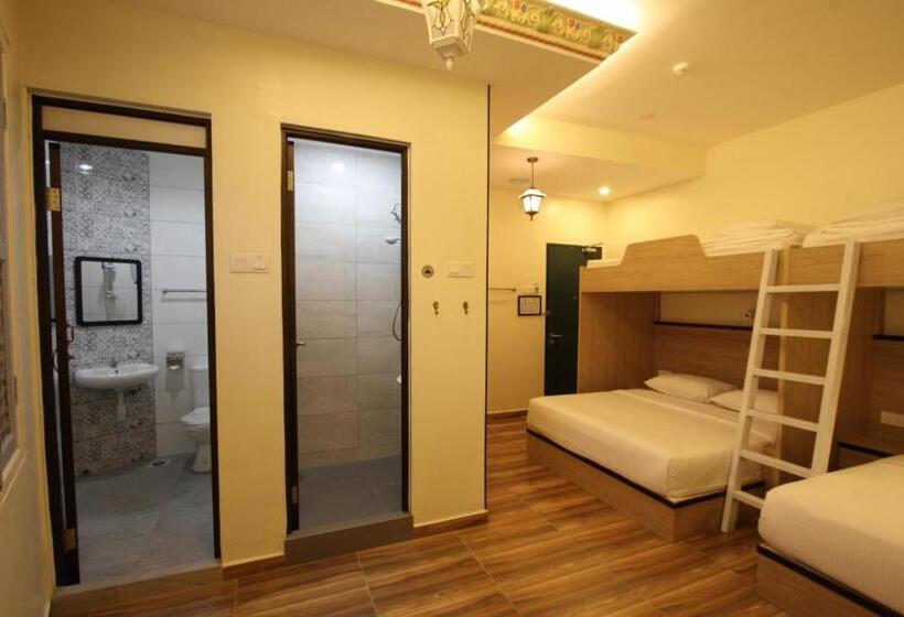 اتاق خانوادگی, Shamrock Guest House Ii