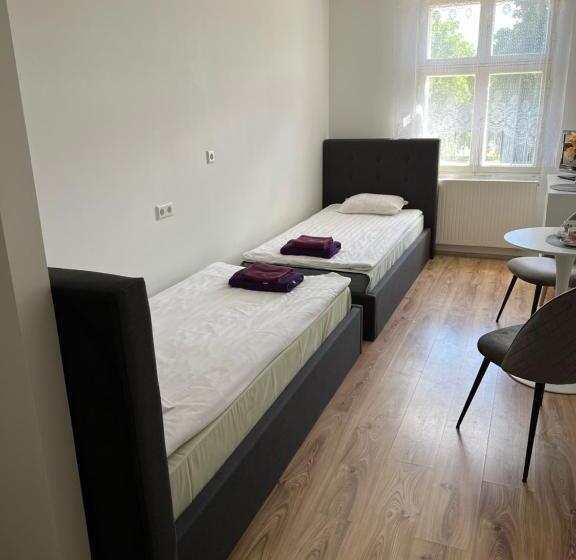 اتاق استاندارد, Edgari Guesthouse