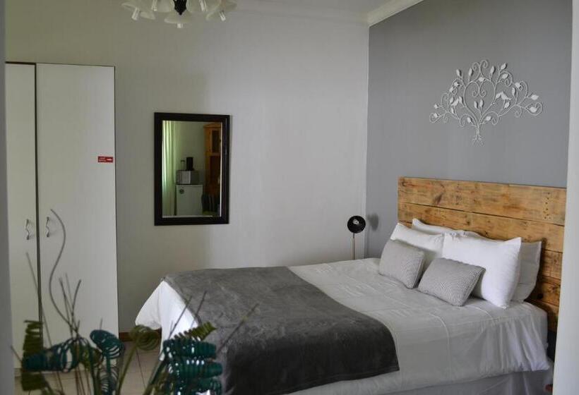 اتاق استاندارد با چشم‌انداز باغ, Travel North Guesthouse