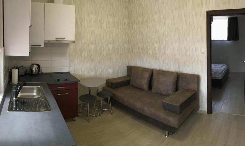 Апартаменты Deluxe 1 Спальня, Kristály Apartmanok