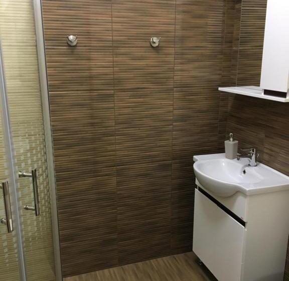 4인용 스탠다드 룸, Kristály Apartmanok