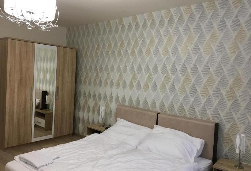 Четырехместный Номер Стандарт, Kristály Apartmanok