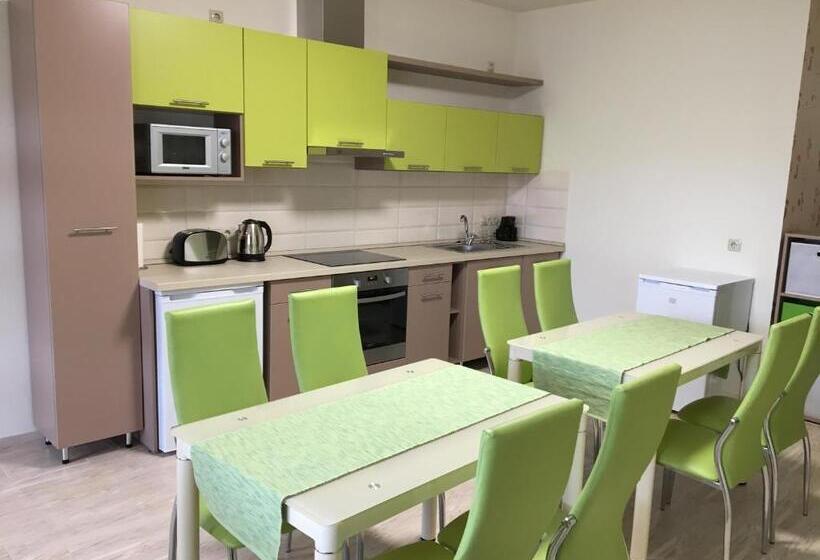 4인용 스탠다드 룸, Kristály Apartmanok