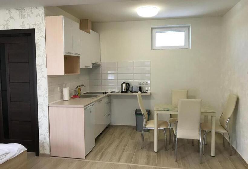 Четырехместный Номер Deluxe, Kristály Apartmanok