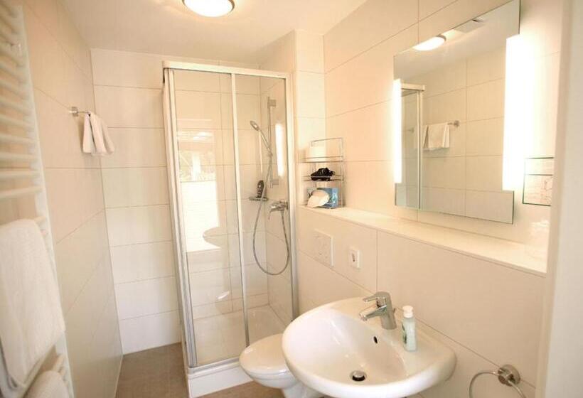 Quarto Estandar, Pension Arzberghof