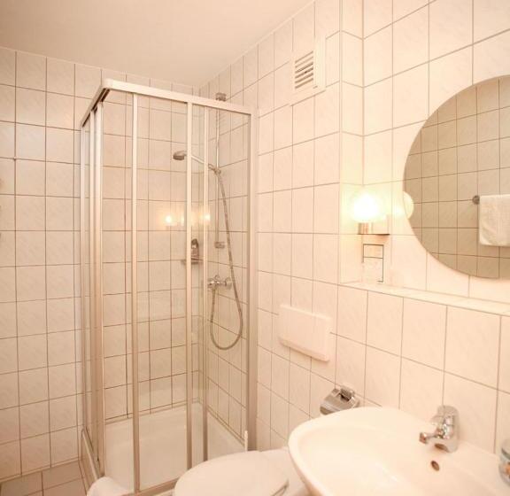 Quarto Triplo Estandar, Pension Arzberghof