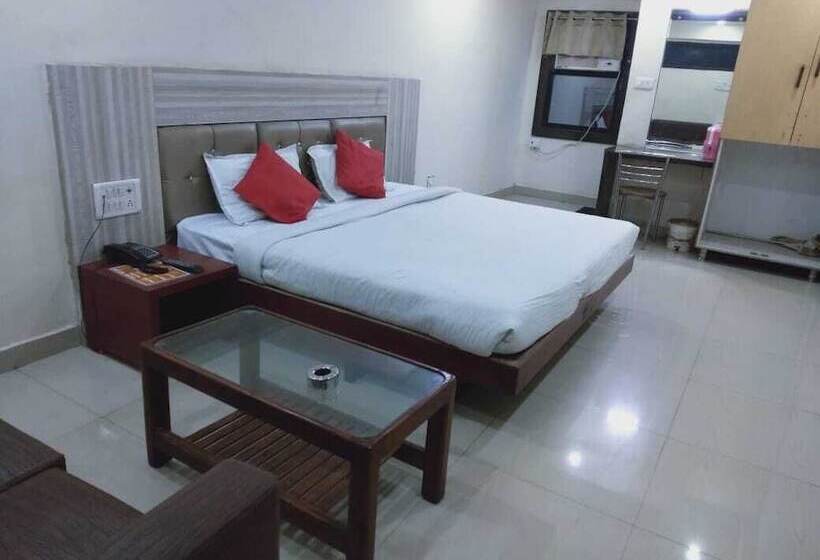 Quarto Deluxe, Lals Plaza