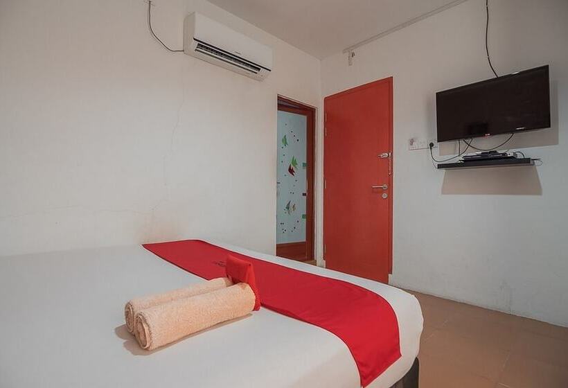 Номер Deluxe, Reddoorz @ Batam Center 2